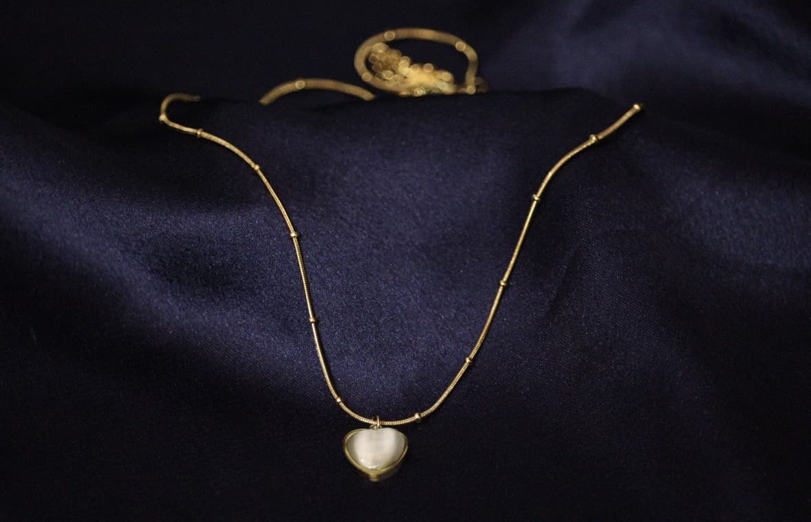 Gold Heart Pendant Necklace | Mother of Pearl Heart Chain Necklace