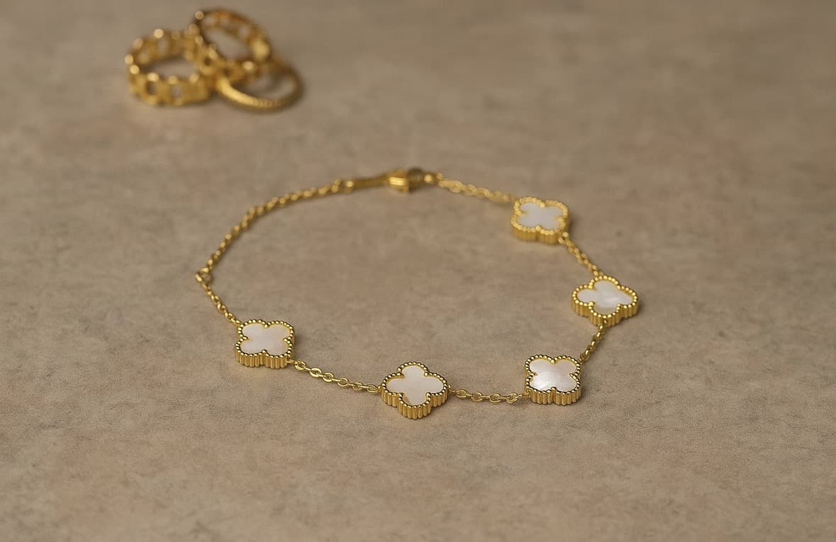 Gold Clover Bracelet | Mother of Pearl Four-Leaf Clover Chain Bracelet